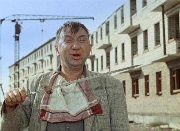 кто не работает тот ест