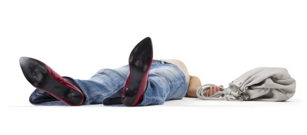 мужчина в обмороке