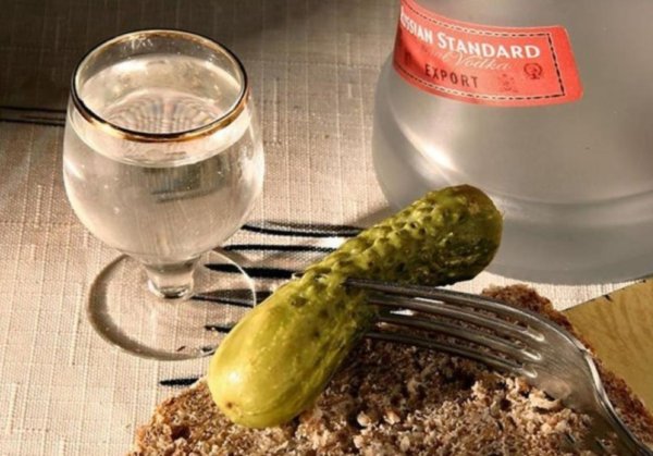 водка огурец