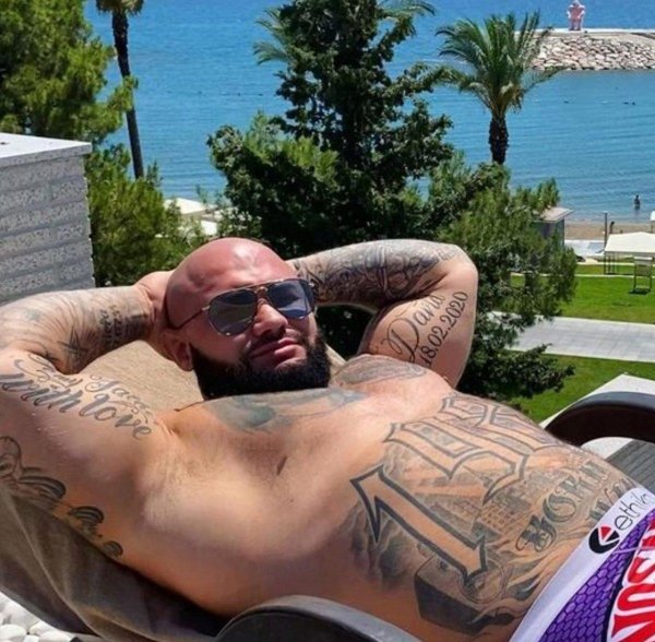 денис устименко вайнштейн