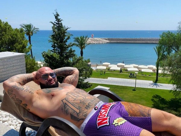 денис устименко вайнштейн