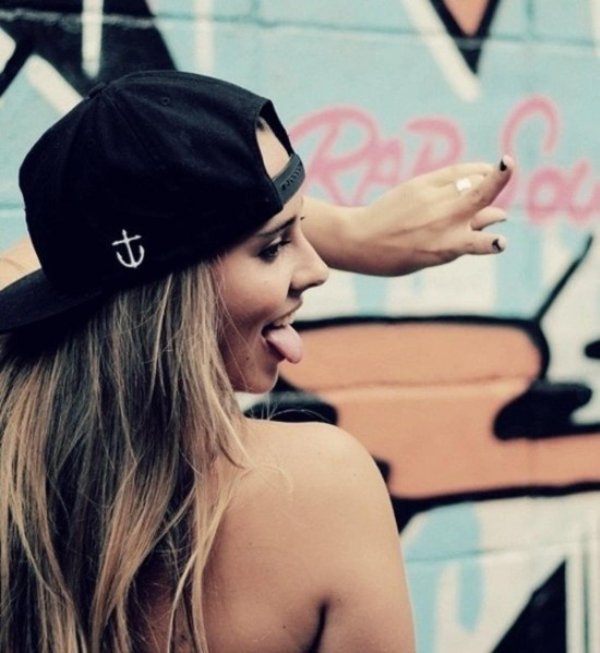 крутая девушка