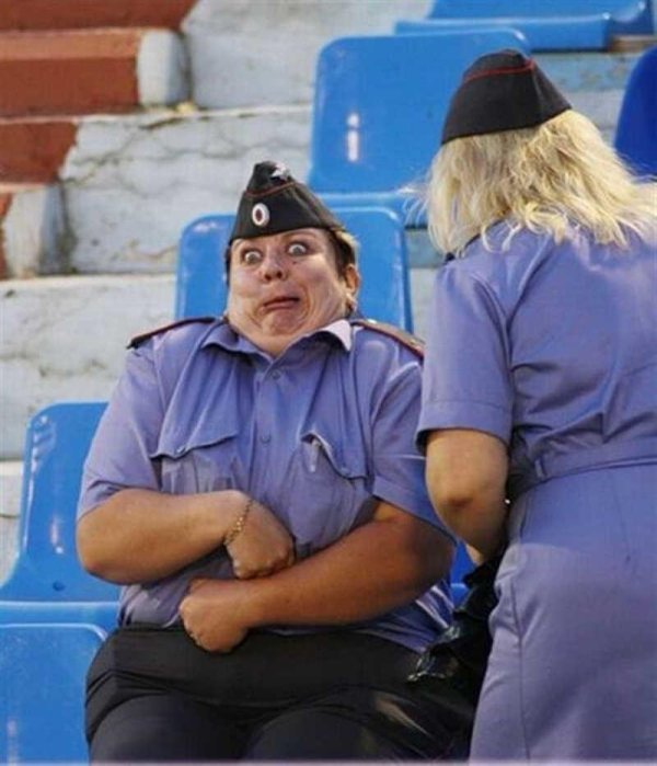 жирная полицейская женщина