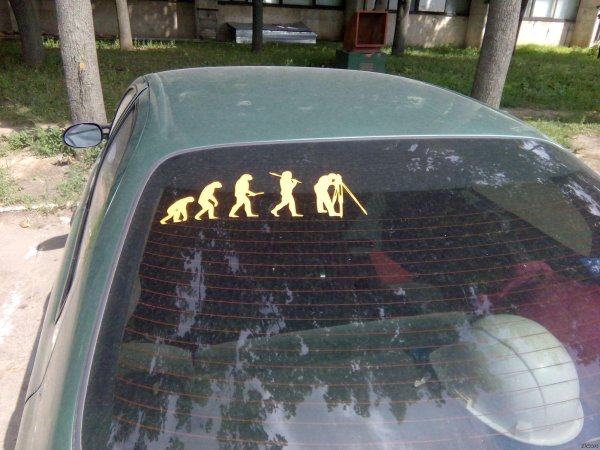 наклейка автомобильная