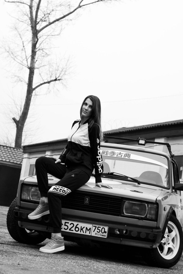 девушка дерзкая