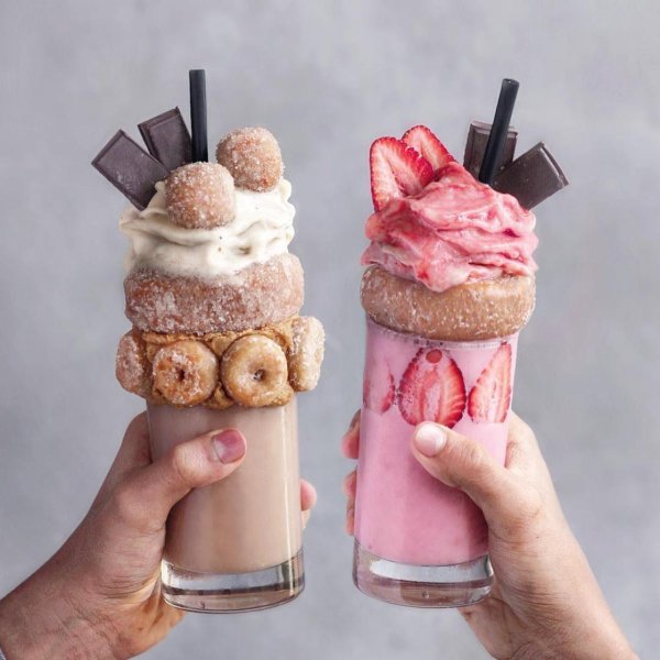 молочный коктейль монстр шейк