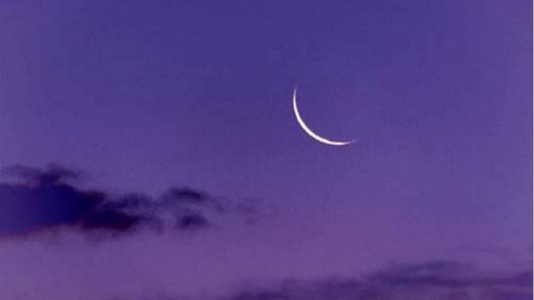 месяц на небе
