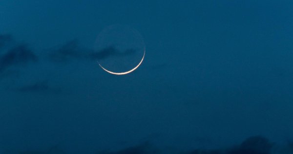 месяц на небе