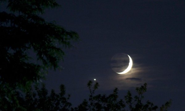 месяц на небе