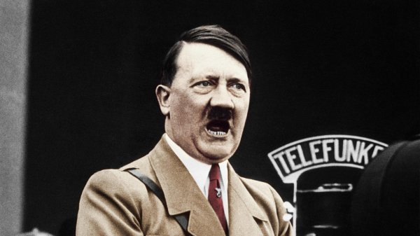 улыбающийся гитлер