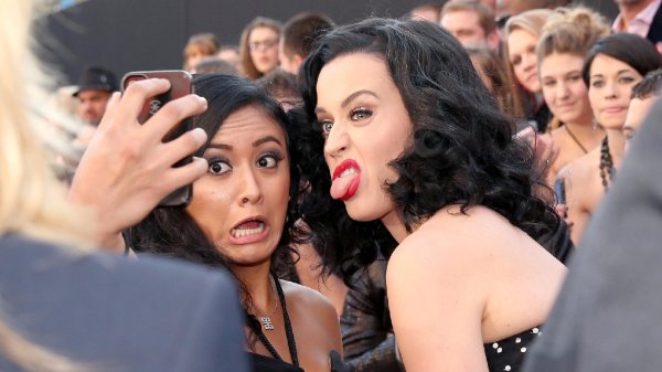 selfie with katy perry
