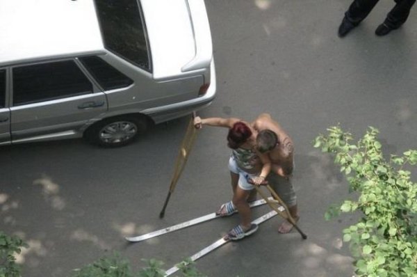 костыли прикол