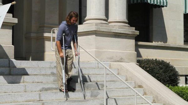 лестница на костылях