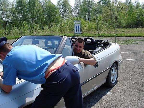 менты на машине