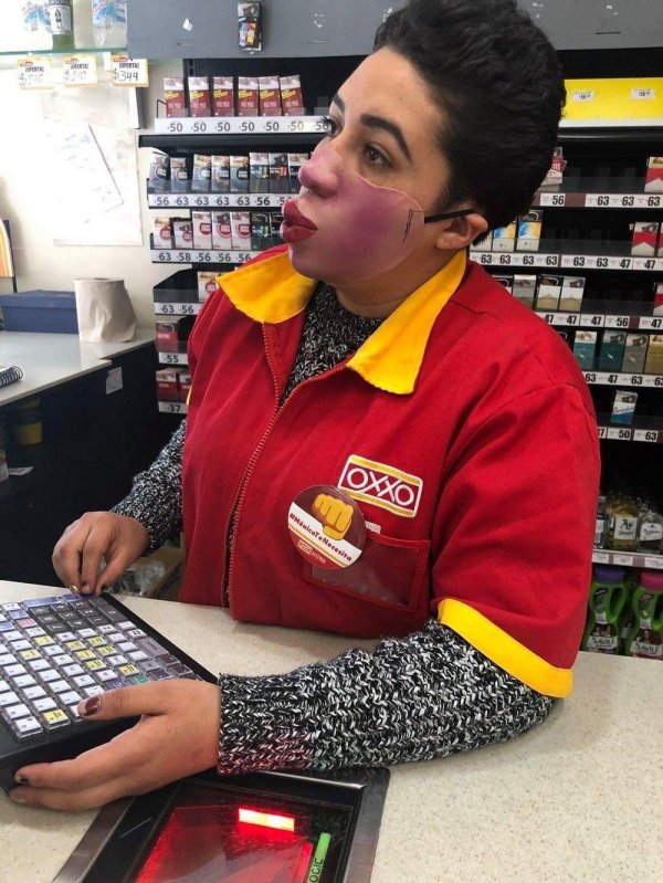 кассир супермаркета