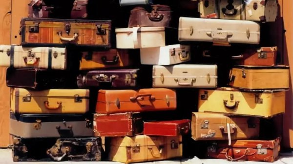 куча чемоданов