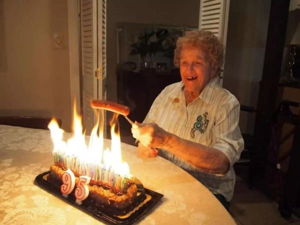 бабуля огонь