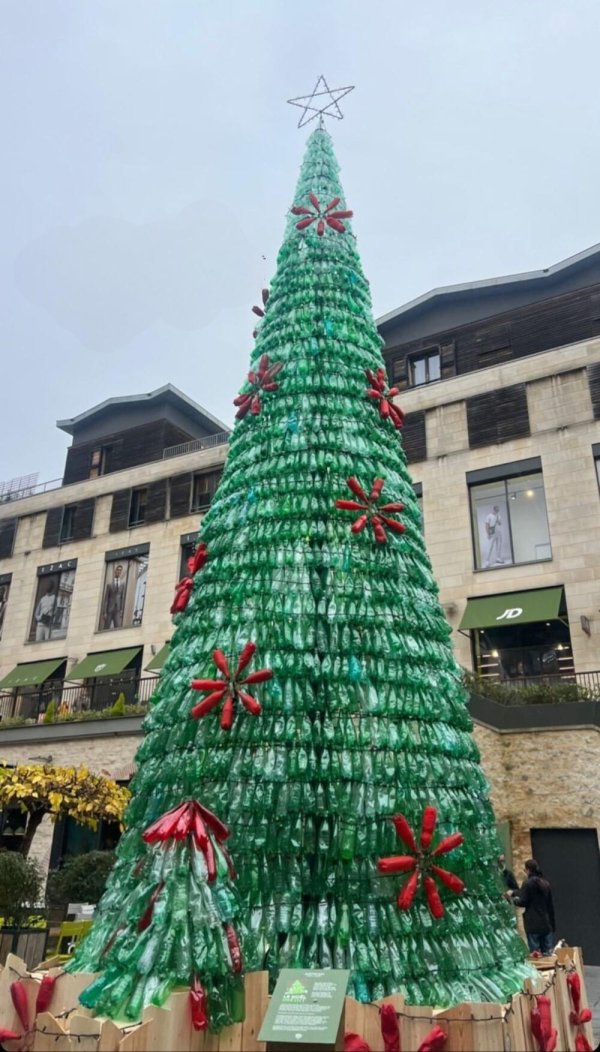 креативная уличная елка