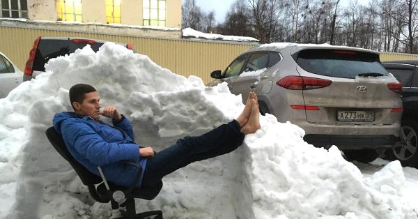 огромные сугробы