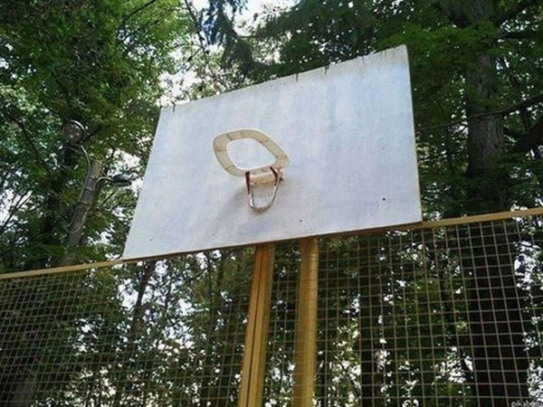 баскетбольная площадка