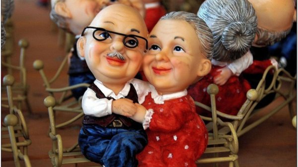 фигурка бабушка и дедушка