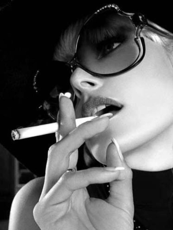 с сигаретой