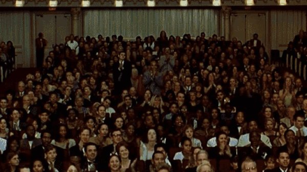 несмолкаемые аплодисменты