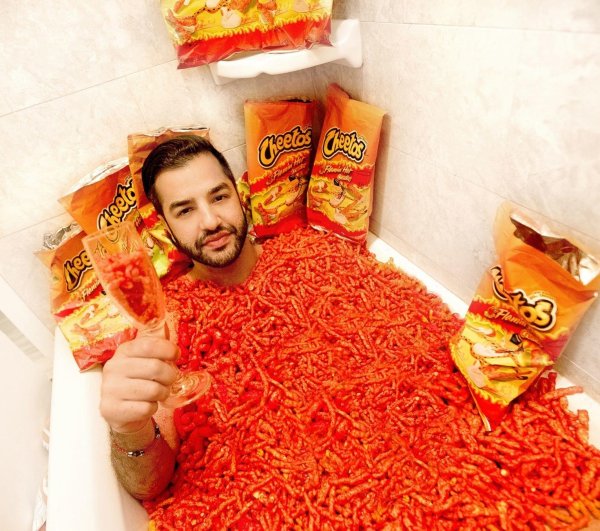 flamin hot cheetos