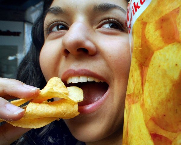 чипсы вредные