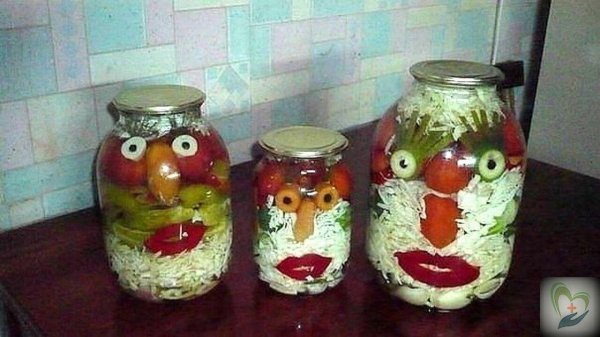 банка с помидорами