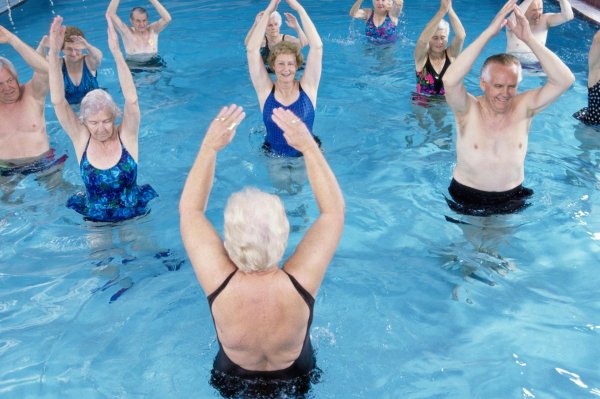 лфк в бассейне