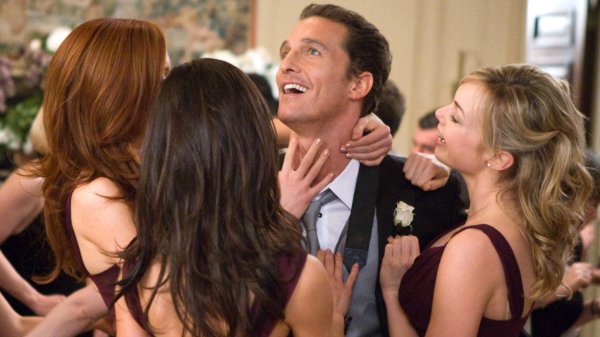 девушка среди мужчин