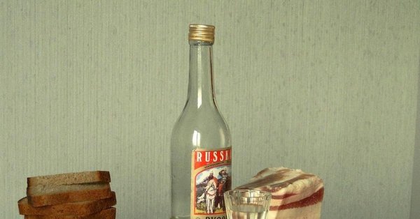 водка и сало