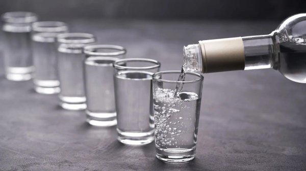стопка с водкой