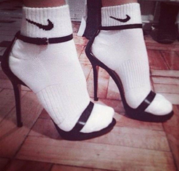 босоножки с носочками