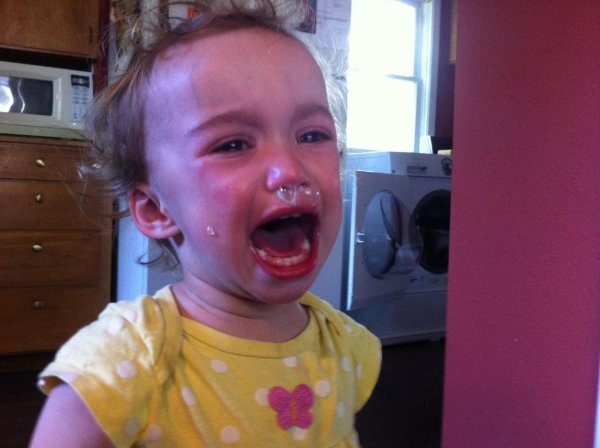 почему дети плачут