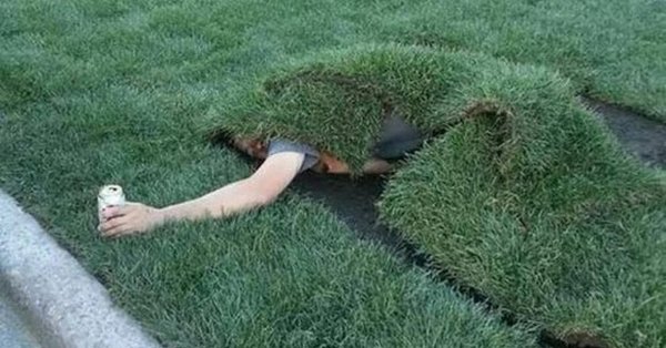 стрижка газона