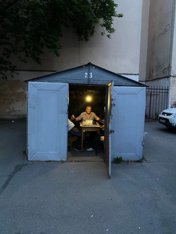 железные гаражи