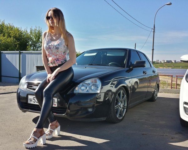 красивые девушки и приора