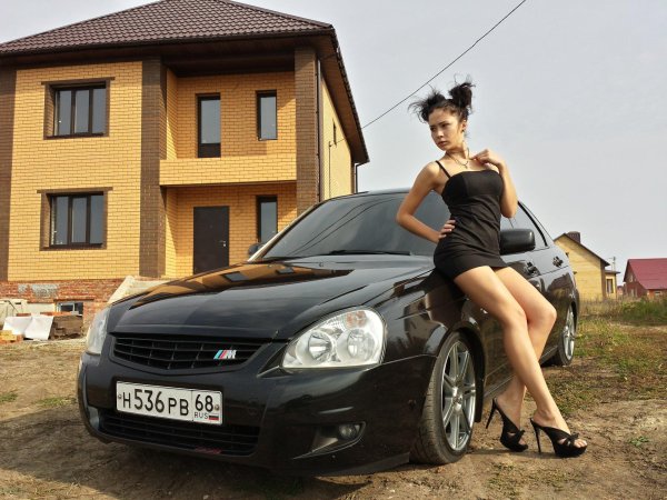 приора с девушкой