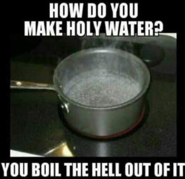 кипящая кастрюля