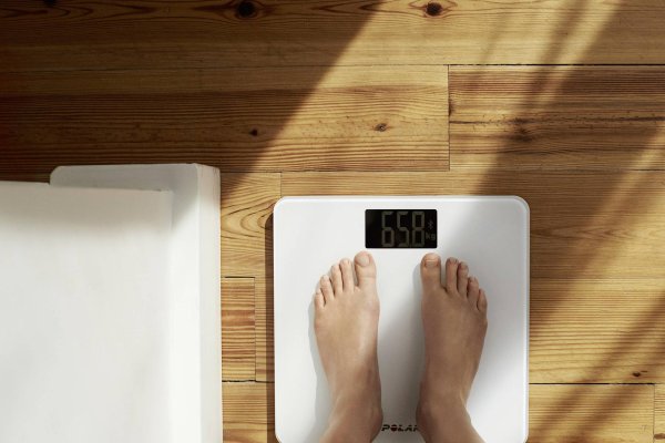 женщина на весах