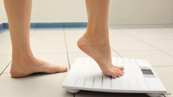 женщина на весах