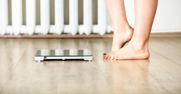 женщина на весах