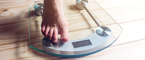 ноги на весах