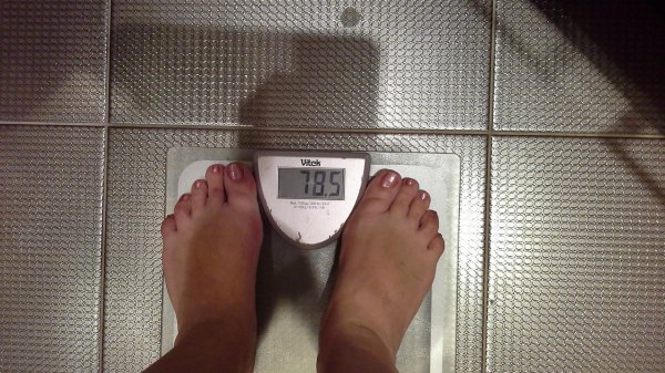 вес на весах