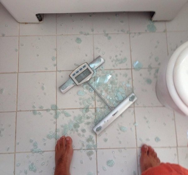 разбитые весы