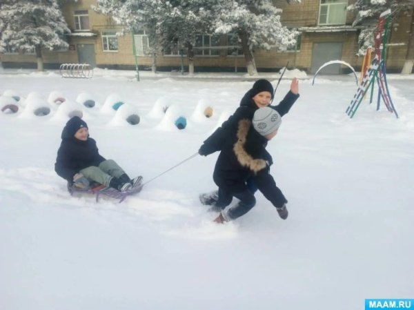 День игры в прятки с зимой