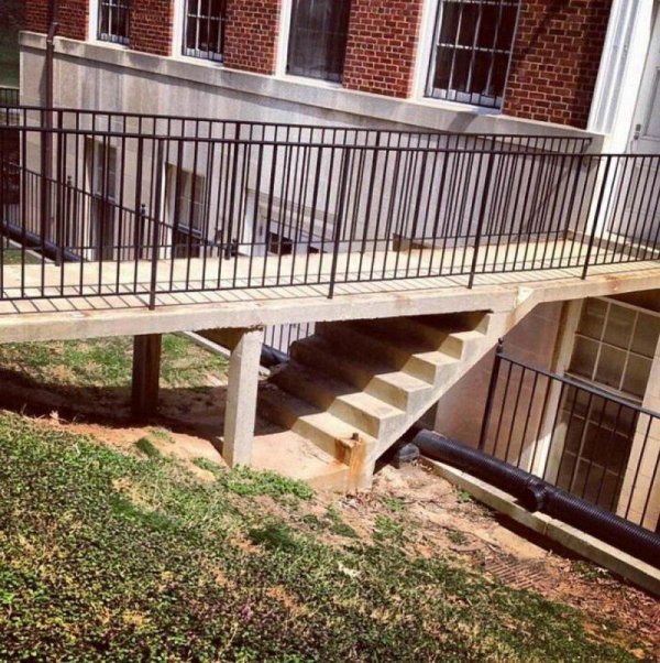 двухмаршевая лестница уличная