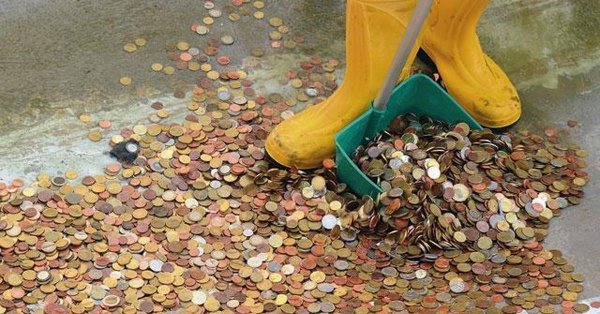 бросить монетку